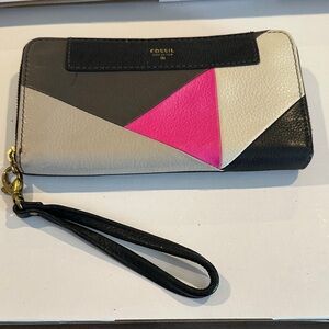 Fossil Women's Tri-Color Wristlet Wallet